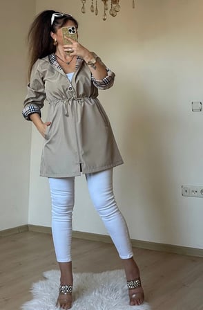 Kısa Kare Desen Trençkot Bej