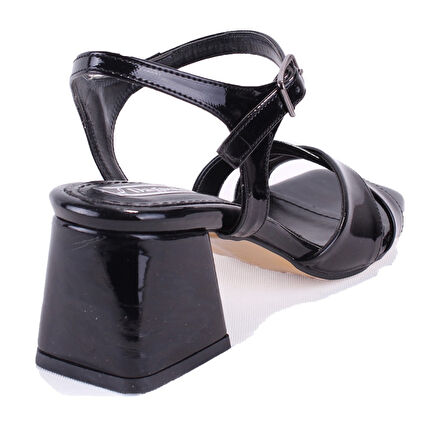 Dagoster DZA07-928250 Siyah Rugan Klasik Topuklu Kadın Ayakkabı