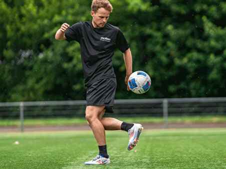 Molten FIFA Onaylı Yapıştırma 5 No Futbol Topu (Türkiye Üniversite Federasyonu Resmi Maç Topu)  F5N4900