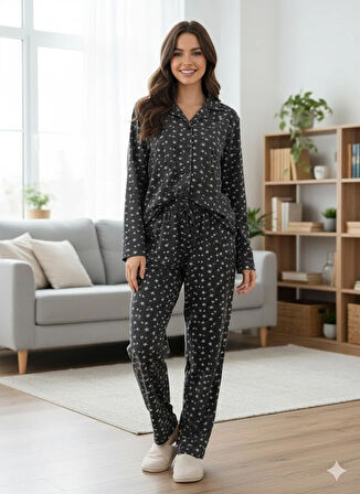 KADIN YILDIZ DETAYLI DÜĞMELİ PİJAMA TAKIM