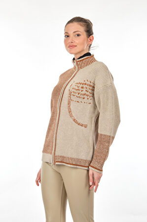 Unique Mode Dik Yaka Yazılı Uzun Kollu Karamel Kadın Hırka UW231062