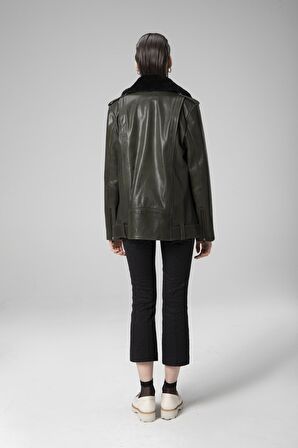 DERİCLUB WM020 SAVAKİ Gerçek Deri Yaka Kürklü Kadın Mont