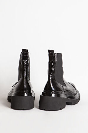 DERİCLUB Kadın Kalın Tabanlı Esnek Yan Bantlı Chelsea Bot Gerçek Deri 88150 RUGAN SİYAH