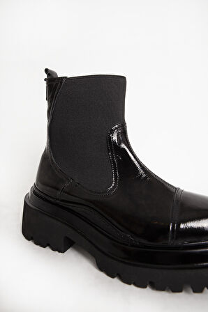 DERİCLUB Kadın Kalın Tabanlı Esnek Yan Bantlı Chelsea Bot Gerçek Deri 88150 RUGAN SİYAH