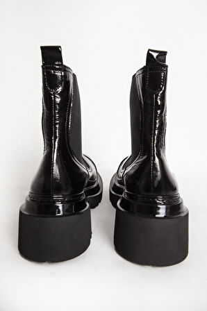 DERİCLUB Kadın Kalın Tabanlı Esnek Yan Bantlı Chelsea Bot Gerçek Deri 88150 RUGAN SİYAH