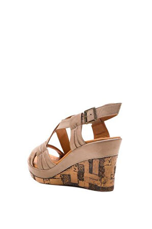 DERİCLUB Kadın Dolgu Topuklu Sandalet Gerçek Deri ZY 5345 KUM