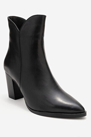 DERİCLUB Kadın Sivri Burun Yüksek Topuklu Bot Gerçek Deri GN 52426 SİYAH