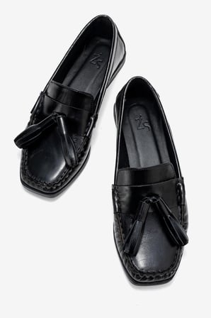 Kadın Püskül Detaylı Loafer Ayakkabı Gerçek Deri MIREN SİYAH 
