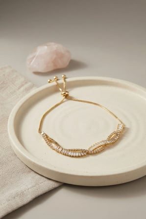 Gold Renk Baget Zirkon Taşlı Sarmal Model Pirinç Asansör Bileklik