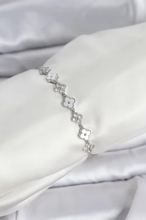 Gümüş Renk Zirkon Taşlı Sıralı Yonca Model Asansörlü Kadın Bileklik