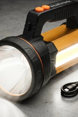 Çok Modlu 800W Acil Durum El Feneri - 800m Menzilli - Kamp Ve Doğa Aktiviteleri İçin BX-313498