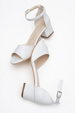 Kadın Beyaz Kısa Topuklu Rahat Abiye Ayakkabı