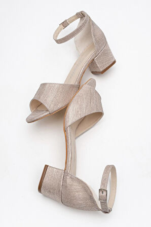 Kadın Beyaz Kısa Topuklu Rahat Abiye Ayakkabı