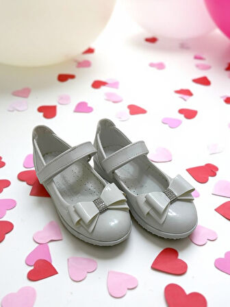 Kız Çocuk Kelebek Taşlı Fiyonklu Beyaz Rugan Ortopedik Babet