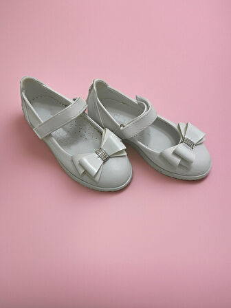 Kız Çocuk Kelebek Taşlı Fiyonklu Beyaz Düz Kaymaz Taban Ortopedik Babet