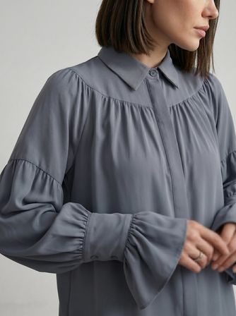 Gri Kadın Oversize Büzgülü Balon Kol Dökümlü Gömlek