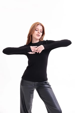 Parmak Detaylı Bisiklet Yaka Body