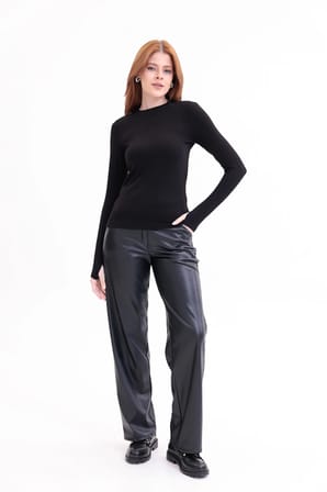 Parmak Detaylı Bisiklet Yaka Body