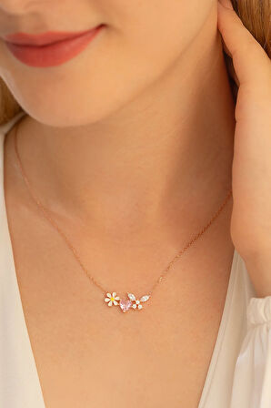 Kadın Gümüş Kolye - Rose Altın Kaplama Zirkon Taşlı Kalp Motifli Gümüş Kolye