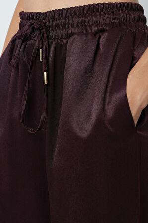 Kadın Düz Renk Bağcık Detaylı Bol Paça Beli Lastikli Pantolon