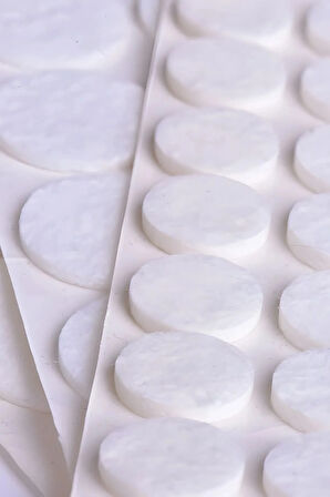 Yapışkanlı Mobilya Masa Sandalye Parke Zemin Ayak Koruyucu Kaydırmaz Keçesi 20 Mm (100'LÜ PAKET)