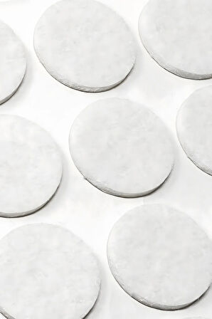 Yapışkanlı Mobilya Masa Sandalye Parke Zemin Ayak Koruyucu Kaydırmaz Keçesi 28 Mm (56'LI PAKET)