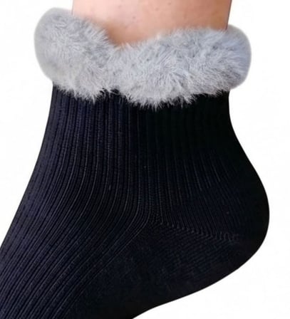 Ayağı Sıkmayan Özel Peluş Fiyonk  Lastik Detaylı parfümlü Soft Yıkamalı Likralı Penye Bayan Patik 