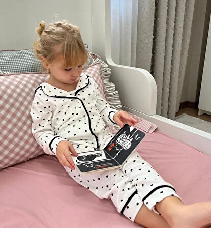Cg Kids siyah Kalp desenli fitilli yumuşak kumaş düğmeli beli lastikli kız çocuk pijama alt üst takım