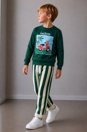 California Baskılı Zümrüt Yeşil Sweatshirt ve Çizgili Pantolonlu Erkek Çocuk 2'li Alt Üst Takım