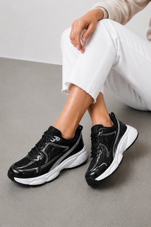 Milo Kadın Spor Ayakkabı - Ultra Rahat Köpük Tabanlı Günlük Sneaker - Siyah