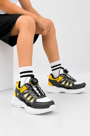 Ignis Çocuk Spor Ayakkabı – Mekanizmalı Bağcıksız Rahat Günlük Sneaker Füme-Sarı