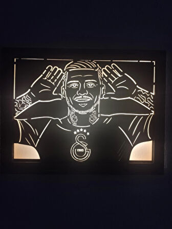 LED Işıklı Icardi Tasarımlı Ahşap Dekoratif Duvar Çerçevesi – Galatasaray Temalı Özel Tasarım