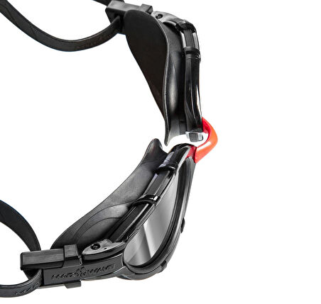 042705-05W Mad Wave  Trıathlon Mirror Red One Size Open Water And Triat Y&amp;uuml;zme G&amp;ouml;zl&amp;uuml;ğ&amp;uuml; Siyah