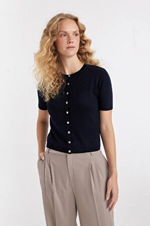 DeFacto Regular Fit Bisiklet Yaka Basic Düz Düğmeli Kısa Kollu Siyah Triko Hırka D4643AX24AUNV131