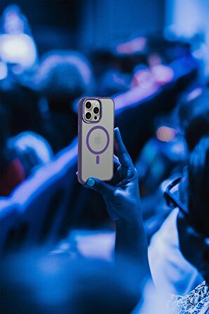 iPhone 15 Pro Max Uyumlu Fuchsia Magsafe Arka  Kapak