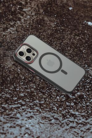 iPhone 15 Pro Max Uyumlu Fuchsia Magsafe Arka  Kapak