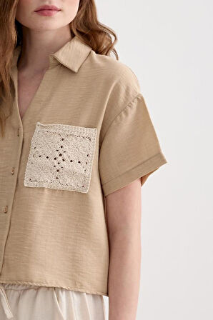 Vos Versa Kadın Keten Dantel Detaylı Kısa Kol Camel Gömlek VVK47031