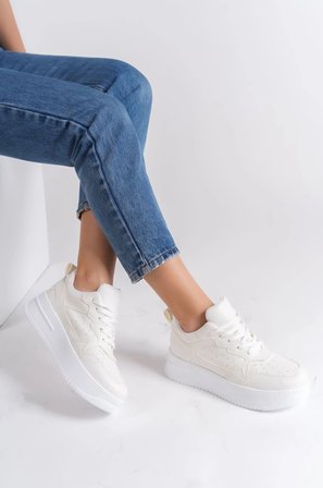 Avela Kalın Taban Bağcıklı Günlük Kadın Sneaker Beyaz Detaylı