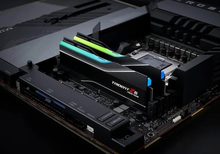 GSKILL TZ5 Neo X RGB Siyah DDR5-6000Mhz CL30 32GB (2x16GB) DUAL (30-38-38-32) 1.35V AMD EXPO ULL/EXPO Teknoloj