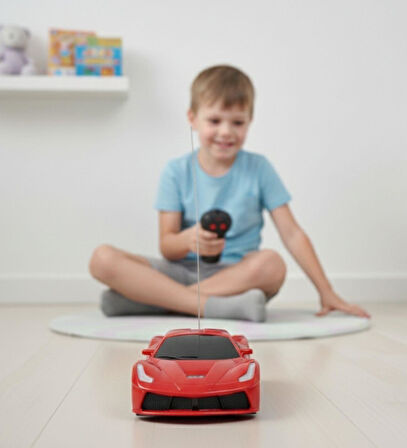 1:24 Ölçek Uzaktan Kumandalı Yarış Arabası - RC Spor Araba