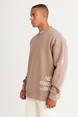 Erkek Bej Oversize Fit Bol Kesim Içi Polarlı 3 Iplik Pamuklu Baskılı Sweatshirt