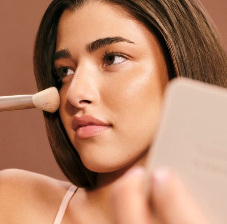 SUMMER FRIDAYS The bronzer brush - Bronzlaştırıcı Balsam Fırçası