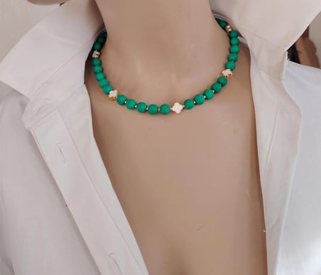 Luna Yonca Detaylı Lav Taşı Choker Doğal Taş Kolye