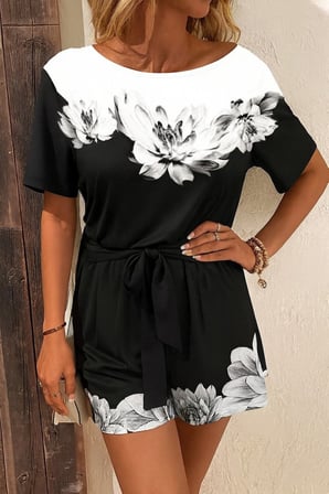 ModiG Kadın Tek Omuzu Açık çiçek Desenli Beli Kuşaklı Iki Iplik Mini Short Tulum