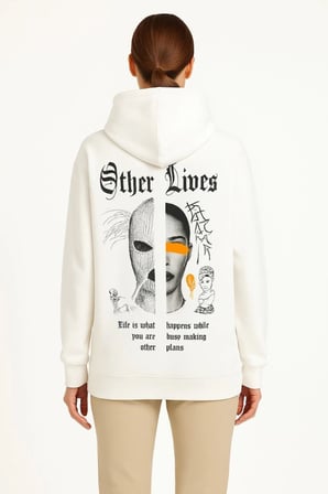 Üç İplik Şardonlu Kadın Salaş Stil Oversize – Beyaz “Other Lives” Ön Ve Arka Baskılı, Kanguru Cepli, Ribanalı Rahat Kışlık Model Beyaz Kapüşonlu Sweatshirt