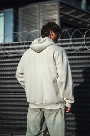 Kadın Salaş Stil Beyaz Oversize Tam Fermuarlı Uzun Kol Hırka