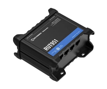 Teltonika TE-RUT951B10K00 4 Port Gigabit PoE+ 4G LITE Endüstriyel Router