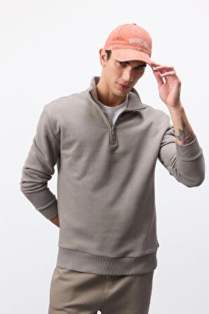DeFacto Comfort Regular Fit Rahat Kalıp Fermuarlı Dik Yaka Basic Düz Sweatshirt X7405AZ25SPKH510