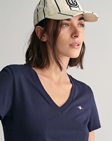 GANT Kadın Lacivert Regular Fit V Yaka T-Shirt