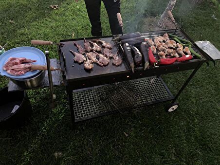 Büyük Mangal 40x100 Portatif Ayaklı Demir Özel El yapımı Oluklu Izgara Barbekü Şömine